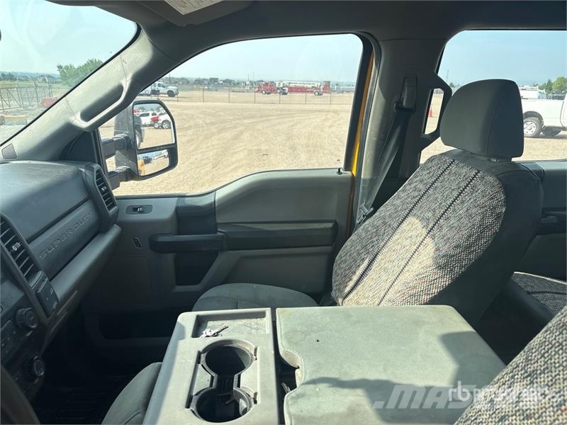 Ford F-250 XL 4x4 Crew Cab Pickup Citi