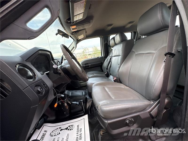 Ford F-250 XL 4x4 Crew Cab Pickup Anders