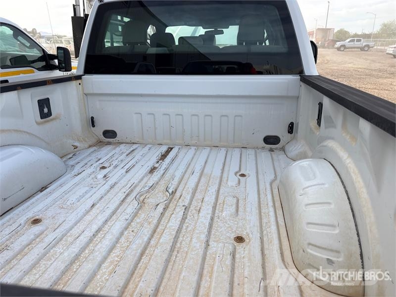 Ford F-250 XL 4x4 Crew Cab Pickup Anders