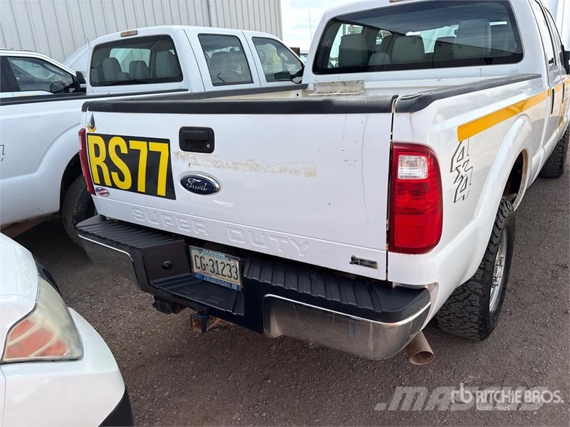 Ford F-250 XL 4x4 Crew Cab Pickup Anders