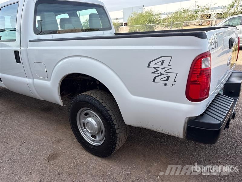 Ford F-250 XL 4x4 Crew Cab Pickup Anders