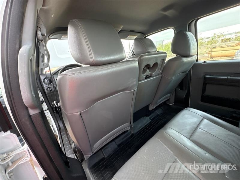 Ford F-250 XL 4x4 Crew Cab Pickup Anders