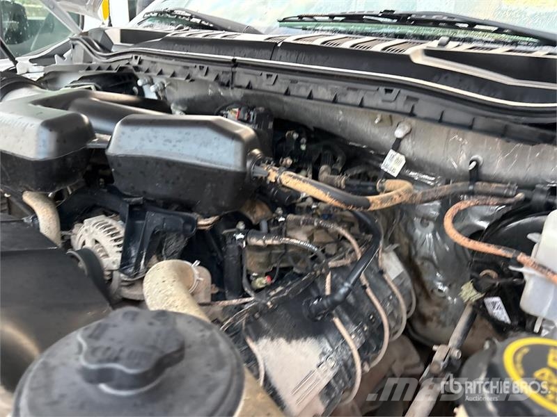 Ford F-250 XL 4x4 Crew Cab Pickup Muu