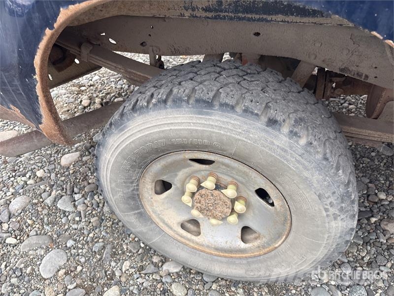Ford F-250 XL 4x4 Crew Cab Pickup Drugi
