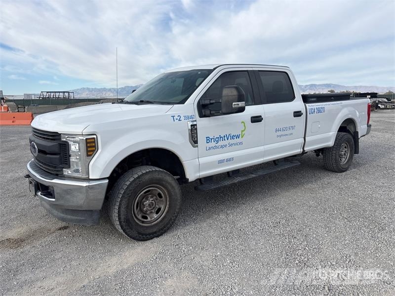 Ford F-250 XL 4x4 Crew Cab Pickup Άλλα Vans