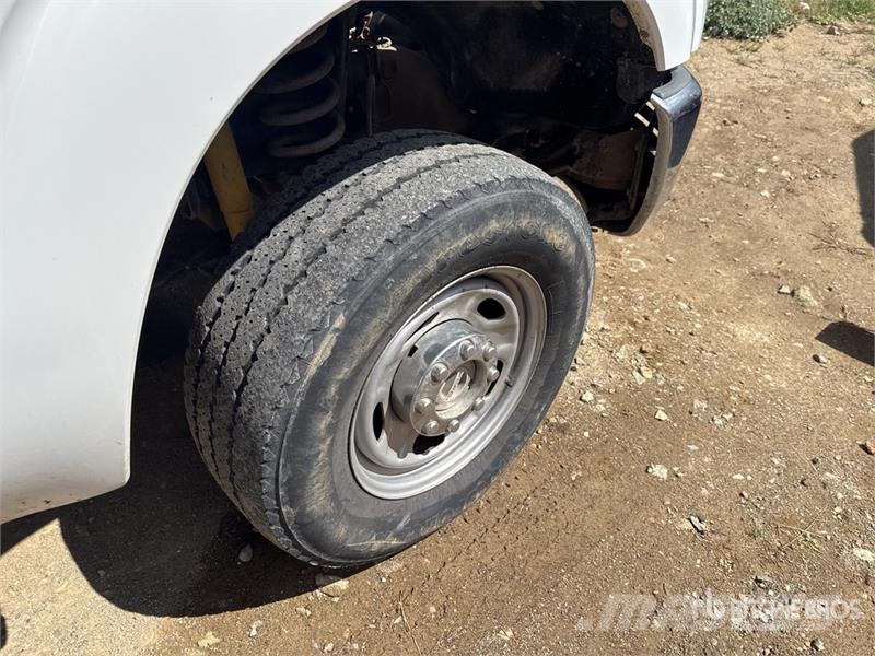 Ford F-250 XL 4x4 Crew Cab Pickup Άλλα Vans