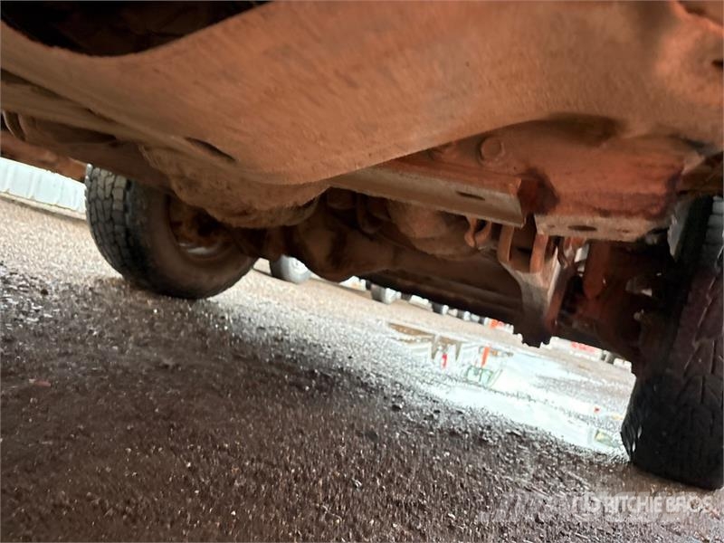 Ford F-250 XL 4x4 Crew Cab Pickup 기타