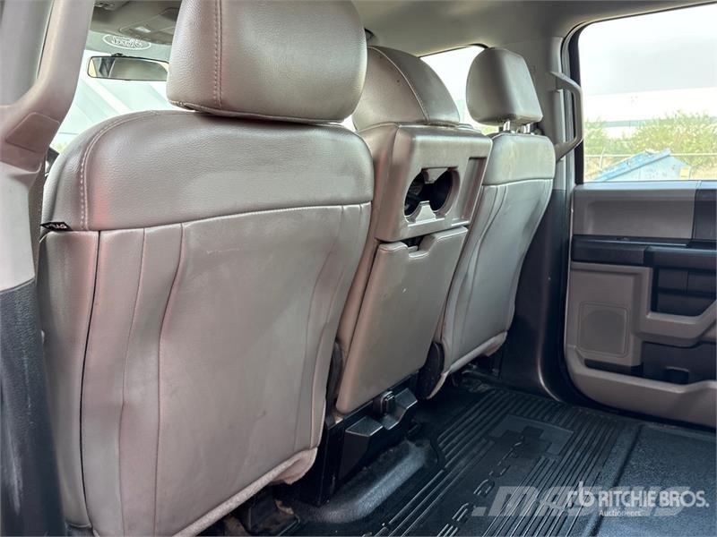 Ford F-250 XL 4x4 Crew Cab Pickup Anders