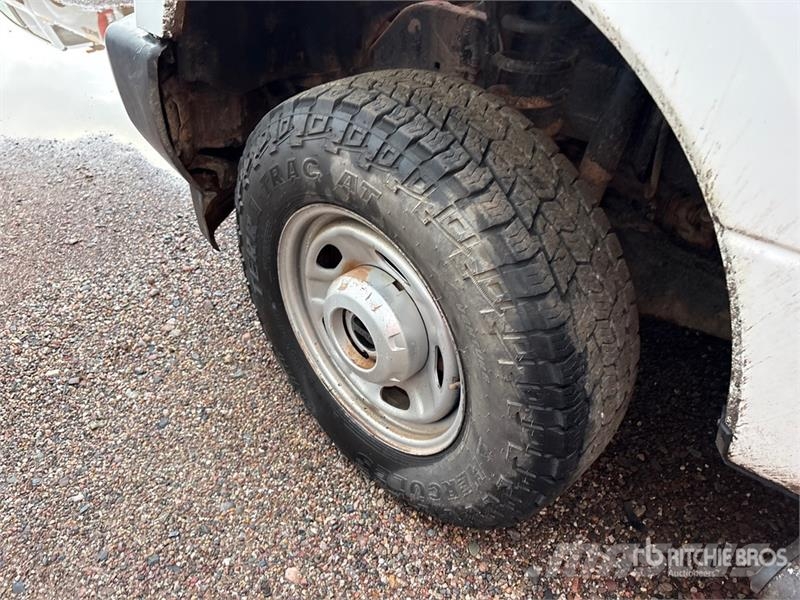 Ford F-250 XL 4x4 Crew Cab Pickup 기타