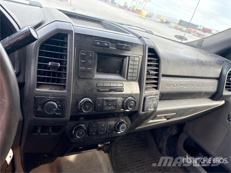 Ford F-250 XL 4x4 Crew Cab Pickup Άλλα Vans