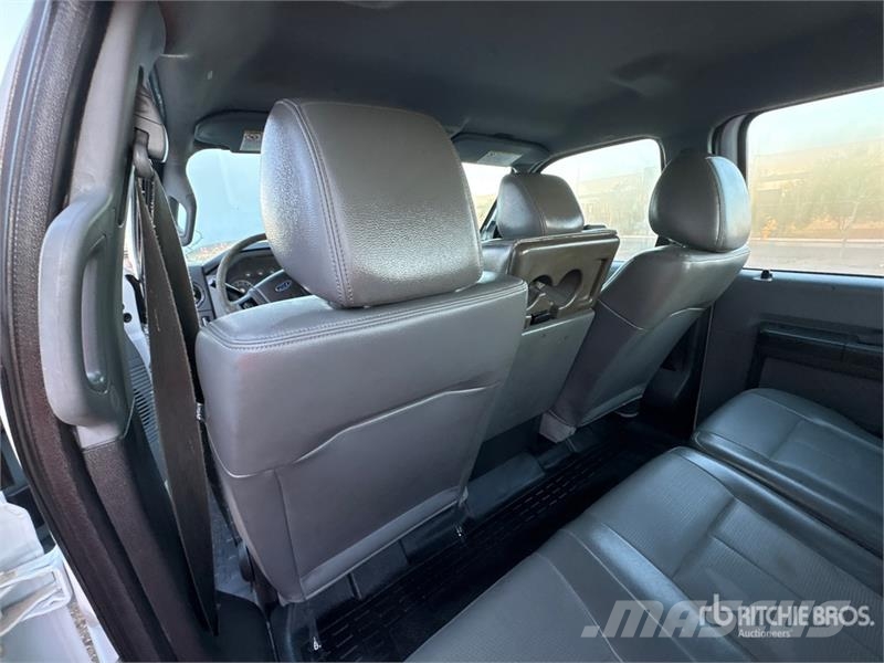 Ford F-250 XL 4x4 Crew Cab Pickup Citi