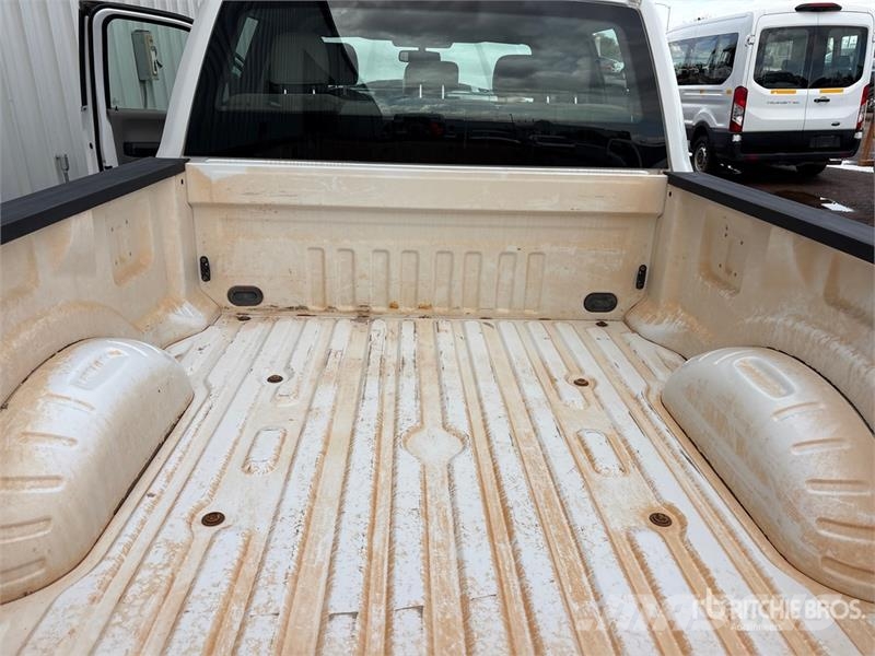 Ford F-250 XL 4x4 Crew Cab Pickup Citi