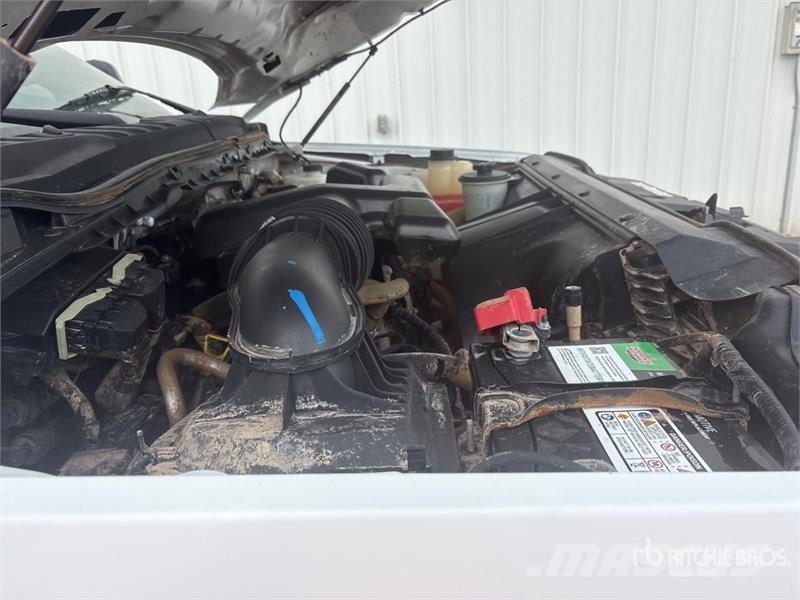 Ford F-250 XL 4x4 Crew Cab Pickup Ostalo