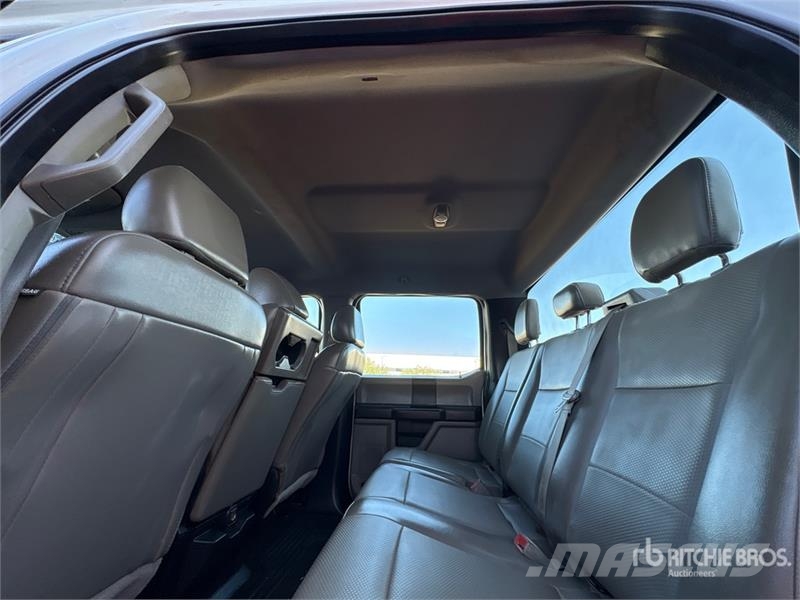 Ford F-250 XL 4x4 Crew Cab Pickup Citi