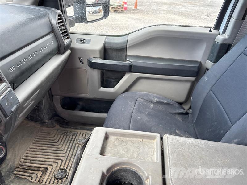 Ford F-250 XL 4x4 Extended Cab Pickup Ostalo