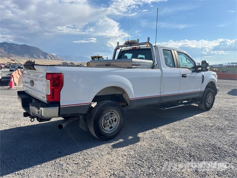 Ford F-250 XL 4x4 Extended Cab Pickup Anders