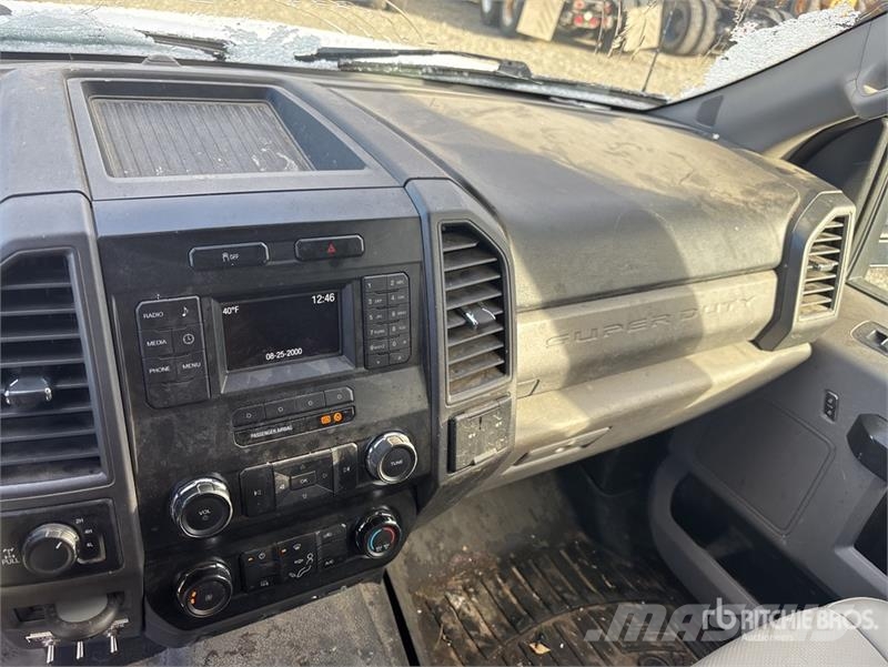 Ford F-250 XL 4x4 Extended Cab Pickup Citi