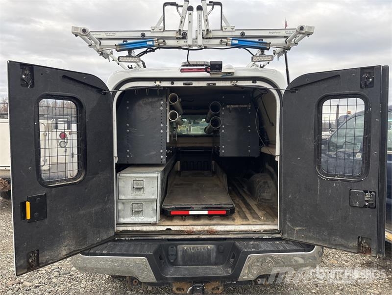 Ford F-250 XL 4x4 Extended Cab Pickup Drugi