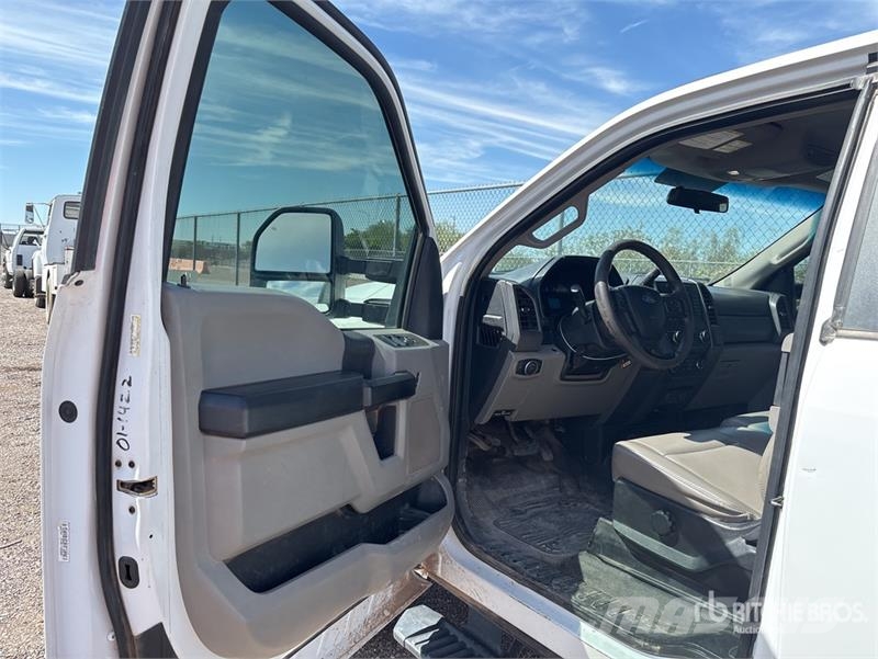 Ford F-250 XL 4x4 Extended Cab Pickup Andere Transporter