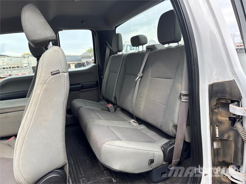 Ford F-250 XL 4x4 Extended Cab Utility Truck Utilitaire benne