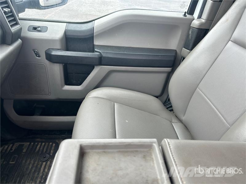 Ford F-250 XL 4x4 Extended Cab Pickup Ostalo
