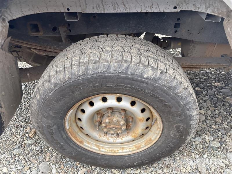 Ford F-250 XL 4x4 Extended Cab Pickup Drugi