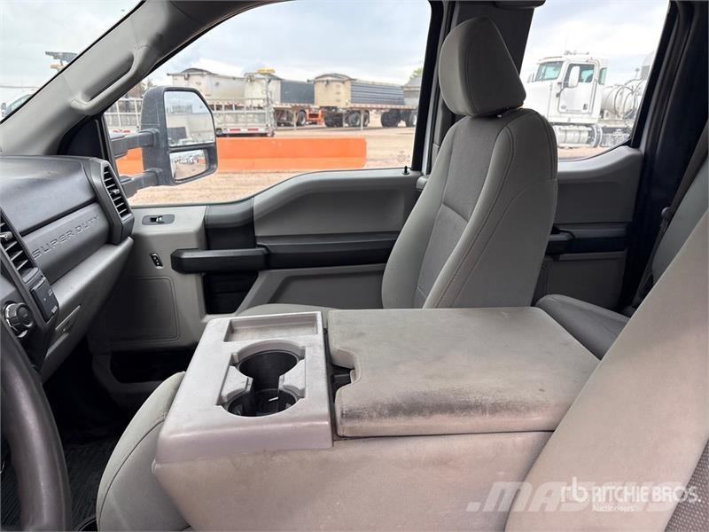 Ford F-250 XL 4x4 Extended Cab Utility Truck Utilitaire benne