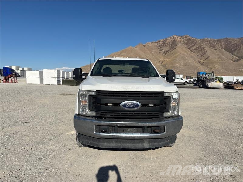 Ford F-250 XL 4x4 Extended Cab Pickup Anders