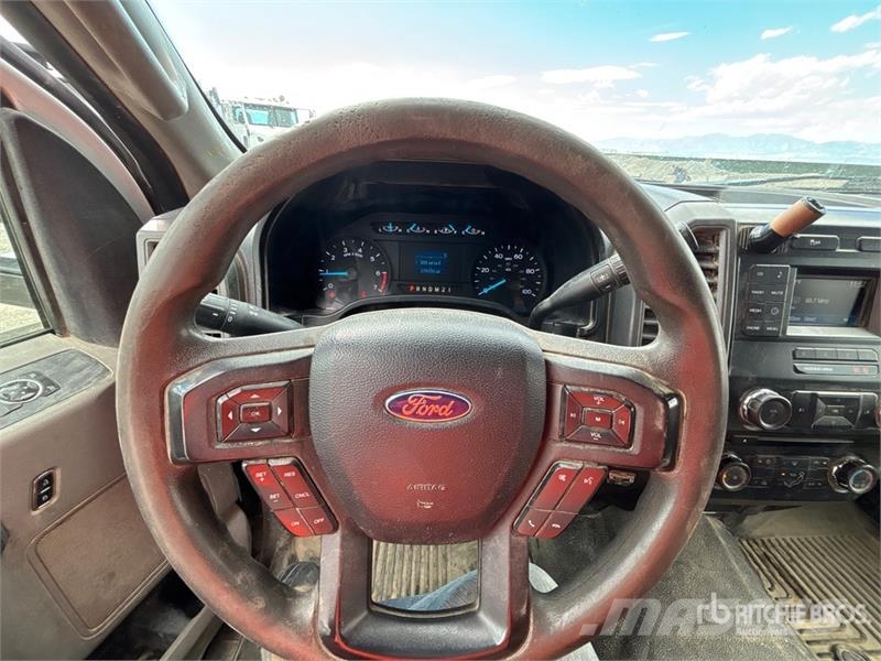 Ford F-250 XL 4x4 Extended Cab Pickup Ostalo