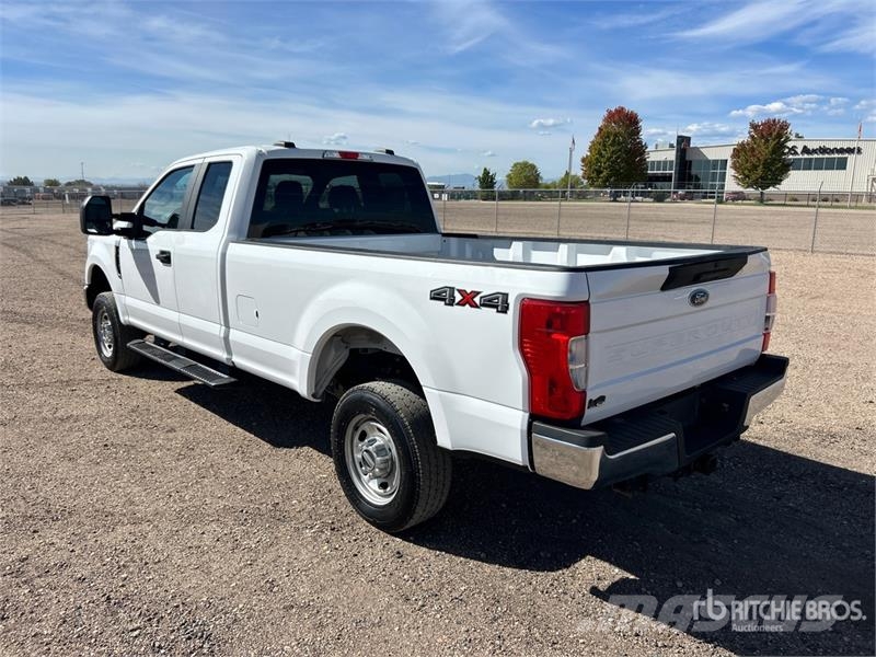 Ford F-250 XL 4x4 Extended Cab Pickup Otras furgonetas
