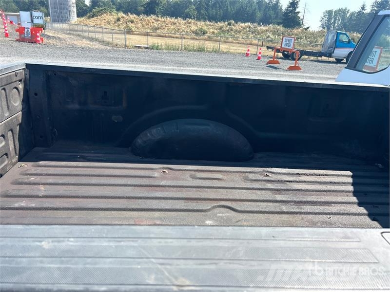 Ford F-250 XL 4x4 Extended Cab Pickup Other