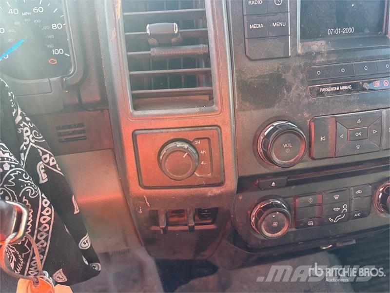 Ford F-250 XL 4x4 Extended Cab Pickup Ostalo