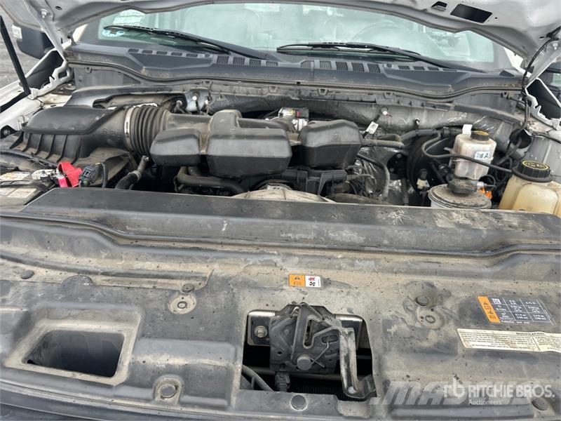 Ford F-250 XL 4x4 Extended Cab Pickup Ostalo