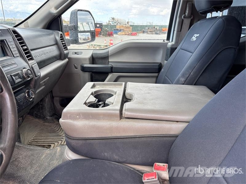 Ford F-250 XL 4x4 Extended Cab Pickup Ostalo