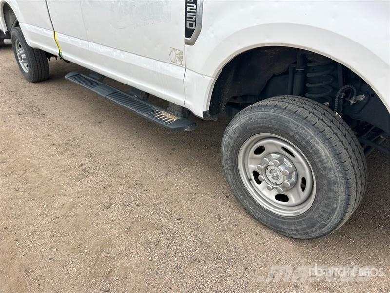 Ford F-250 XL 4x4 Extended Cab Pickup 其他
