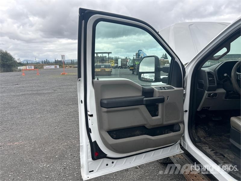 Ford F-250 XL 4x4 Extended Cab Pickup Ostalo