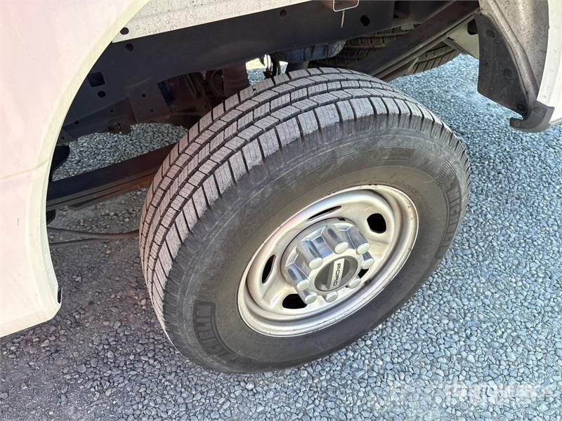 Ford F-250 XL 4x4 Extended Cab Pickup Other