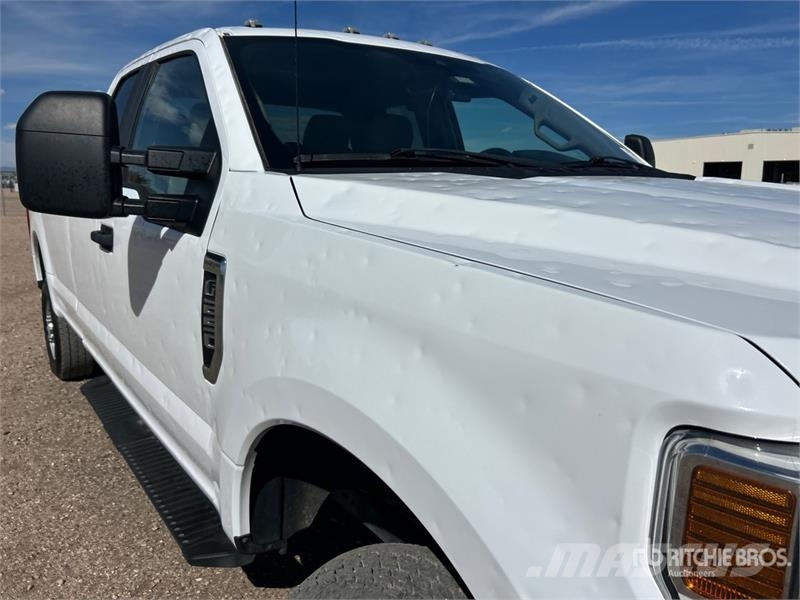 Ford F-250 XL 4x4 Extended Cab Pickup Otras furgonetas