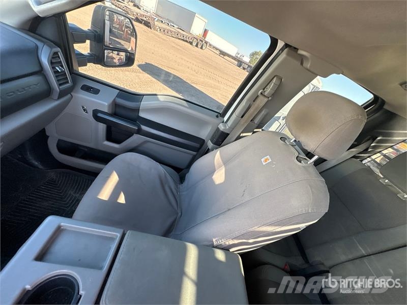 Ford F-250 XL 4x4 Extended Cab Pickup Ostalo