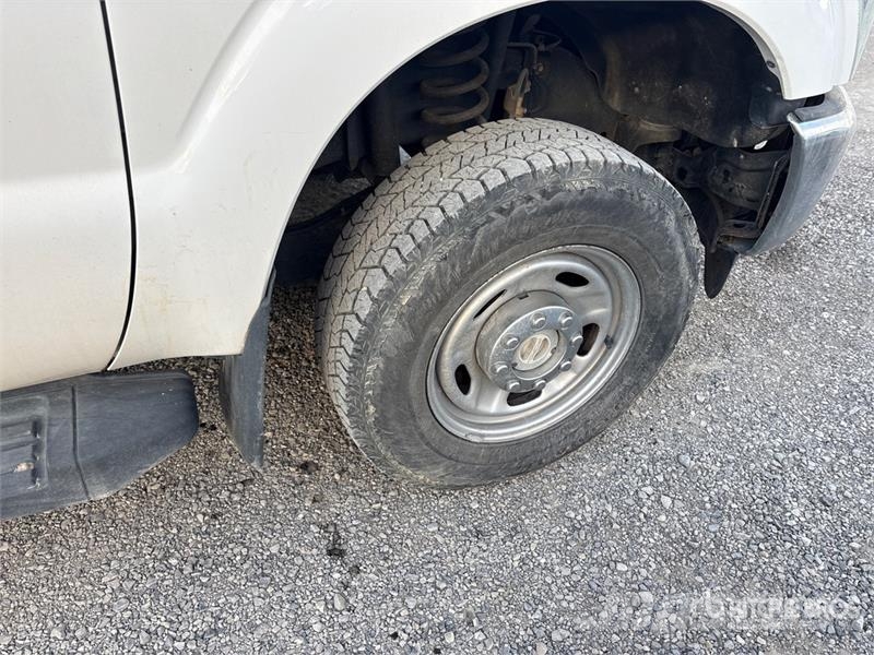 Ford F-250 XL 4x4 Extended Cab Pickup 其他