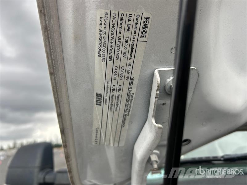 Ford F-250 XL 4x4 Extended Cab Pickup Ostalo