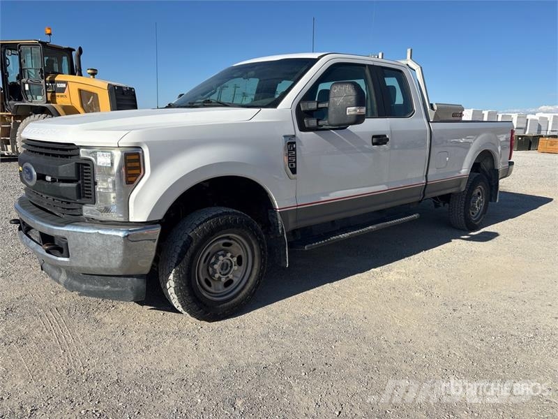 Ford F-250 XL 4x4 Extended Cab Pickup Anders