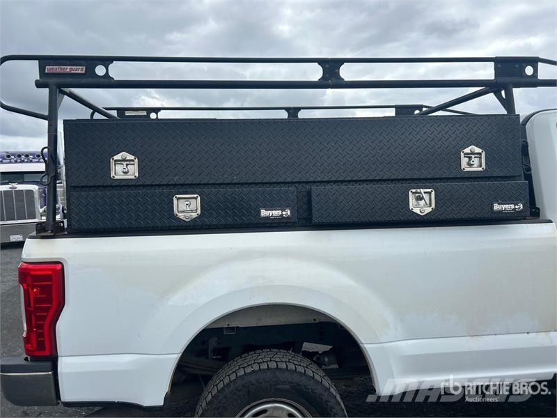 Ford F-250 XL 4x4 Extended Cab Pickup Ostalo