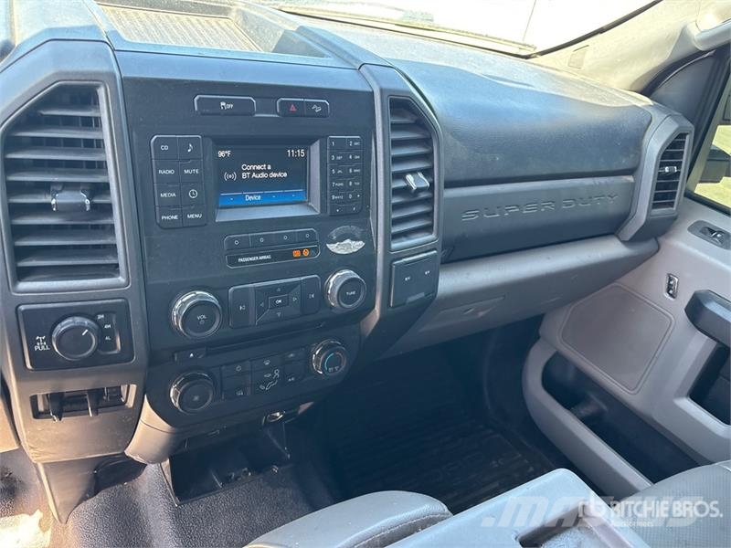 Ford F-250 XL 4x4 Extended Cab Pickup Egyéb