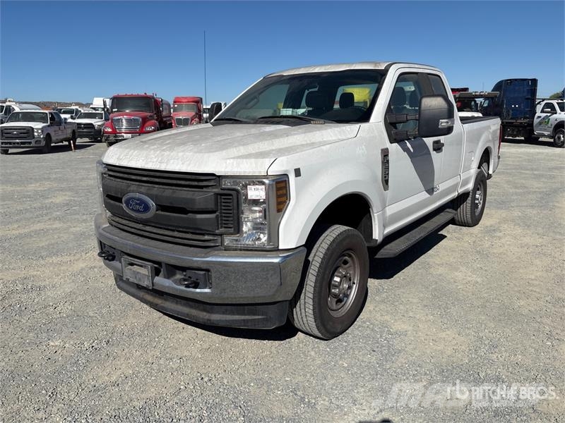 Ford F-250 XL 4x4 Extended Cab Pickup Other
