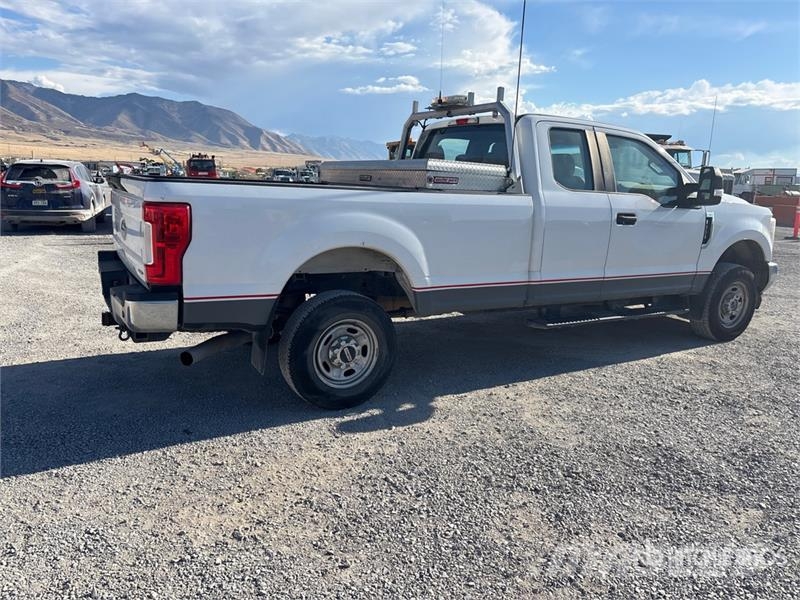 Ford F-250 XL 4x4 Extended Cab Pickup Anders