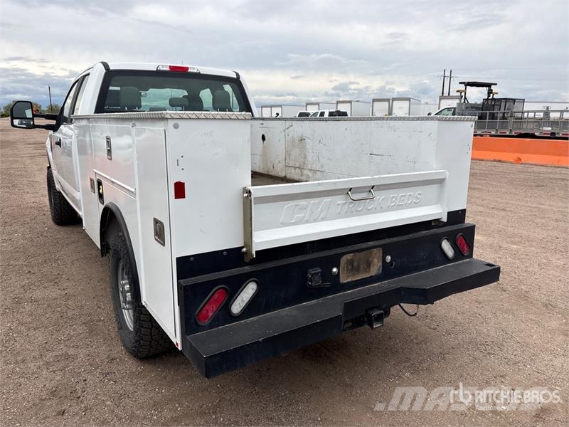 Ford F-250 XL 4x4 Extended Cab Utility Truck Utilitaire benne