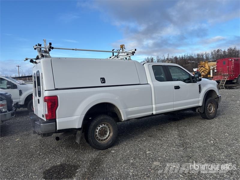 Ford F-250 XL 4x4 Extended Cab Pickup Citi