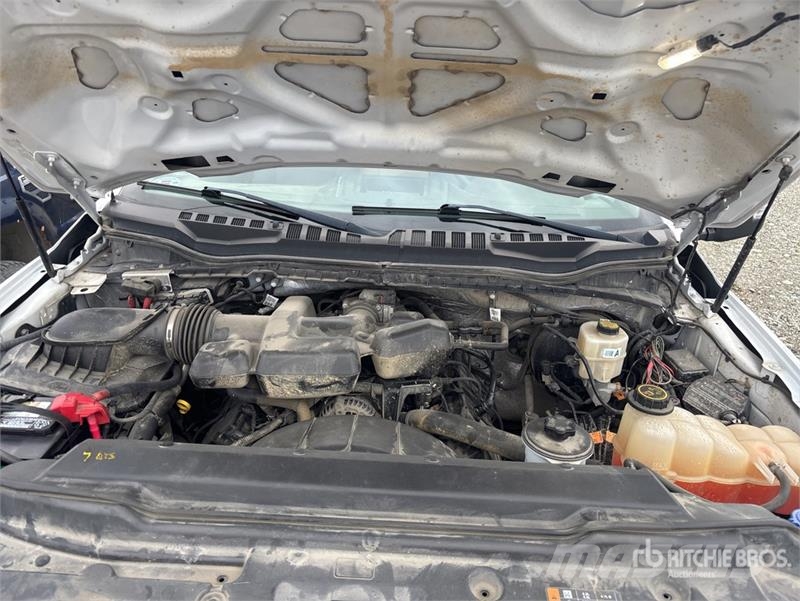 Ford F-250 XL 4x4 Extended Cab Pickup Drugi