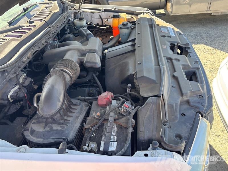 Ford F-250 XL 4x4 Extended Cab Pickup Egyéb
